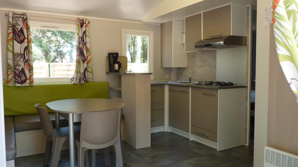Camping la Sousta**** Remoulins Habitación foto